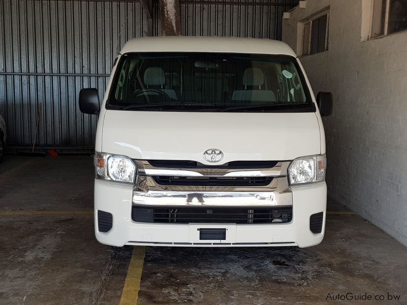 Toyota Quantum GL Bus 10 seater in Botswana