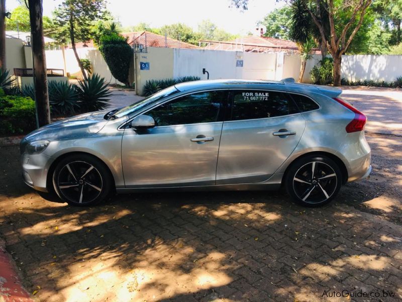 Volvo T3 R-Design in Botswana