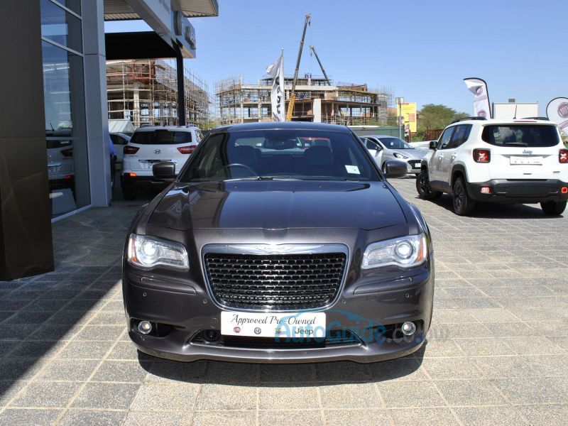 Chrysler 300C V8 SRT8 in Botswana