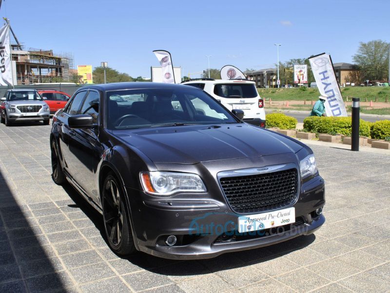 Chrysler 300C V8 SRT8 in Botswana