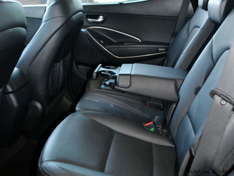 Hyundai Sante-Fe R Elite CRDi -  7 Seater in Botswana