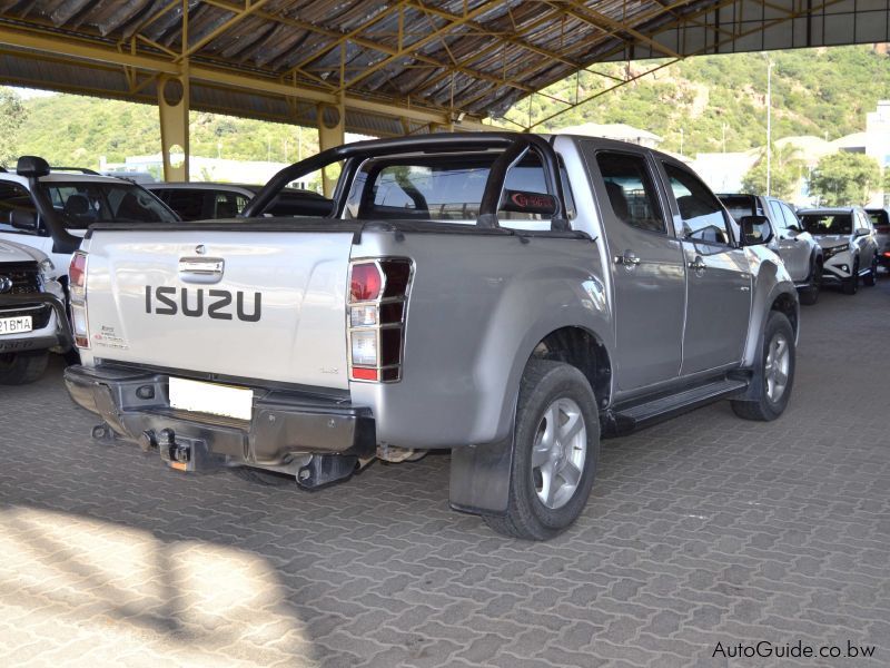 Isuzu KB300 D-Teq LX in Botswana