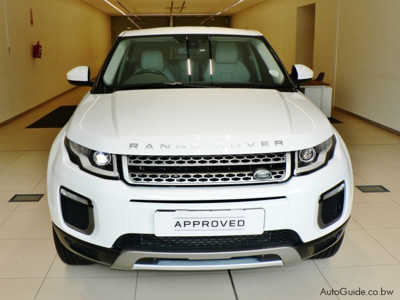 Land Rover Range Rover Evoque  in Botswana