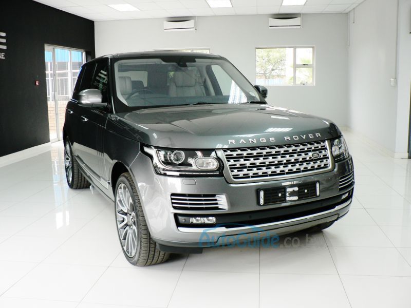 Land Rover Range Rover Vogue SE V in Botswana