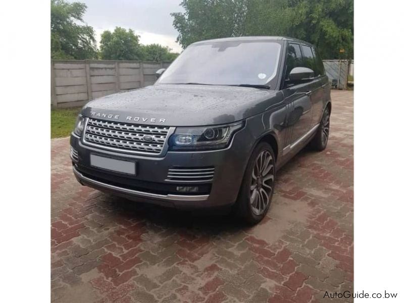 Land Rover Range Rover Vogue in Botswana