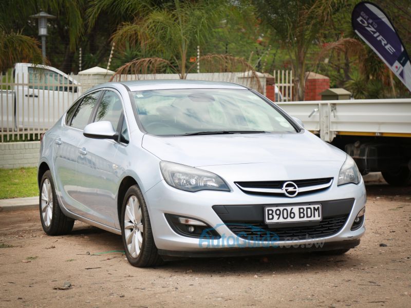 Opel Astra 1.4 Turbo  in Botswana