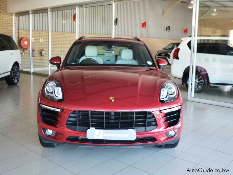 Porsche Macan S in Botswana