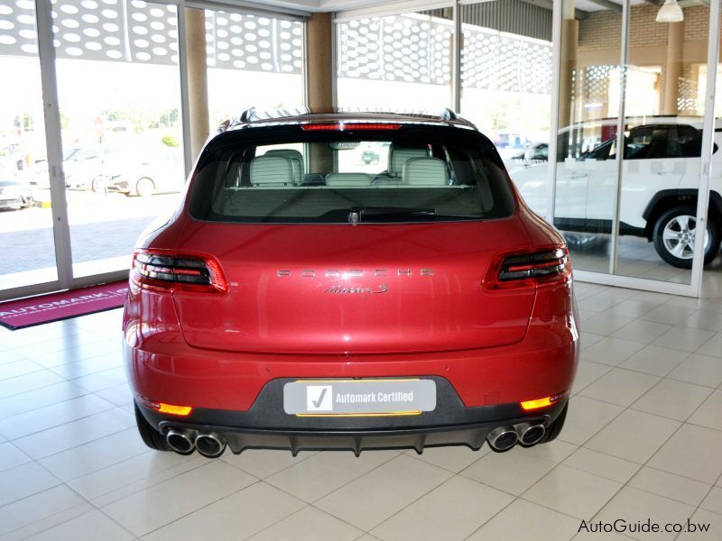 Porsche Macan S in Botswana