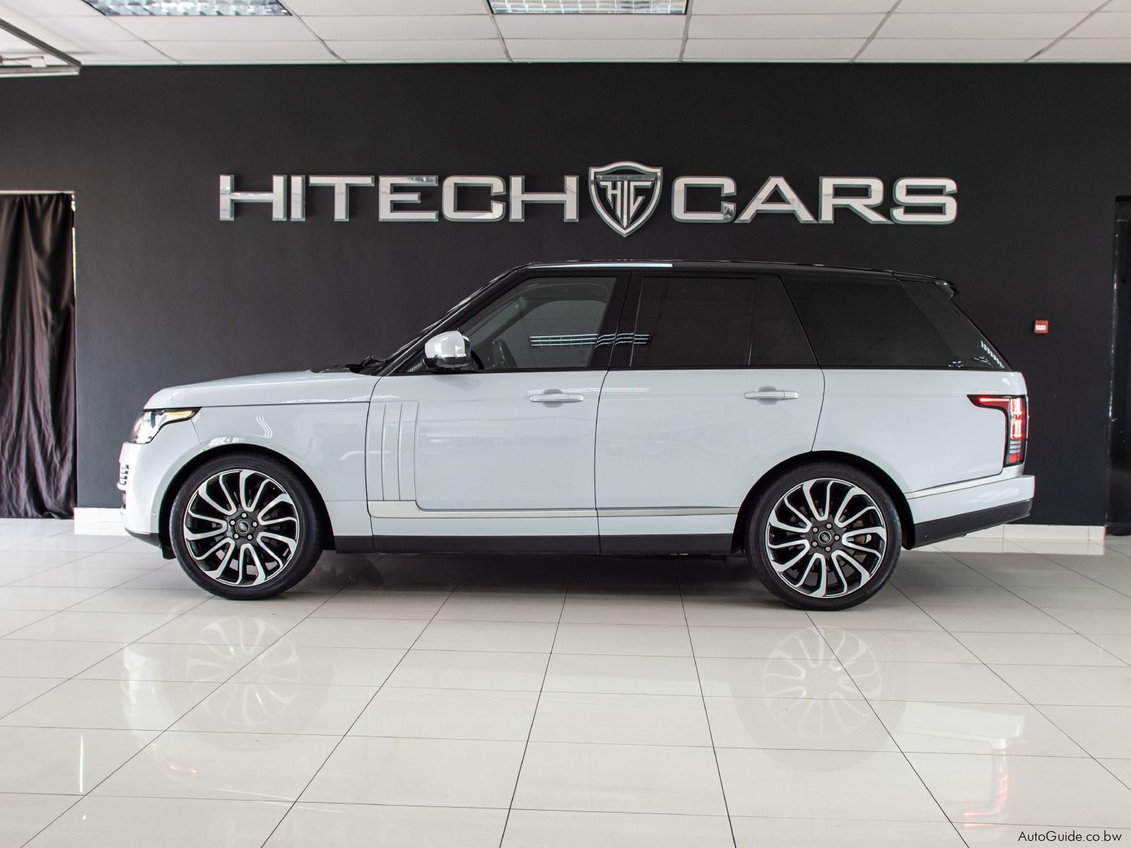 Range Rover Vogue SE SD V8 in Botswana