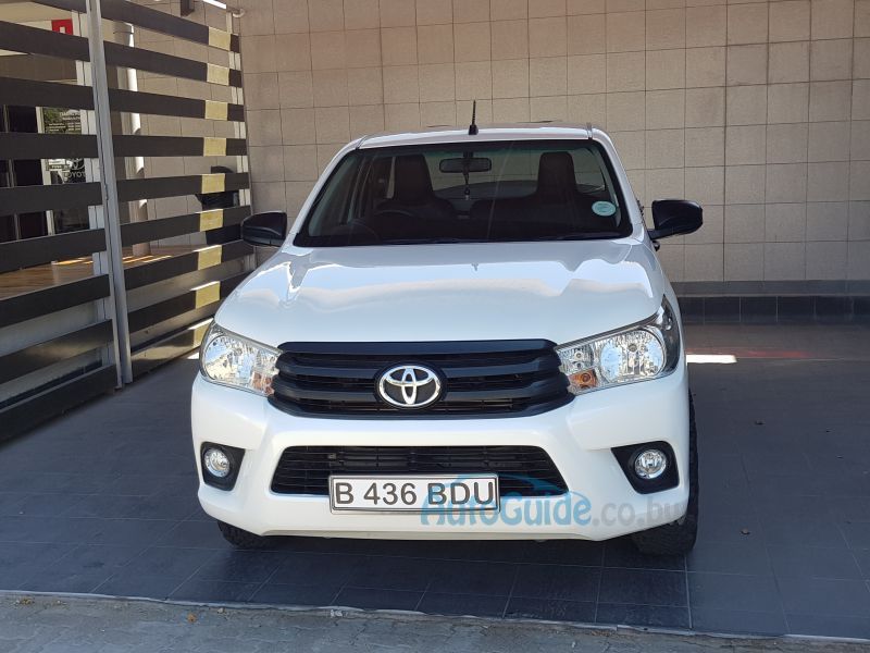 Toyota Hilux 2.4 S/C  in Botswana