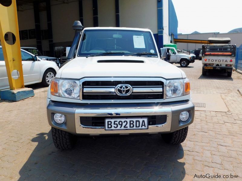 Toyota Land Cruiser V8 in Botswana