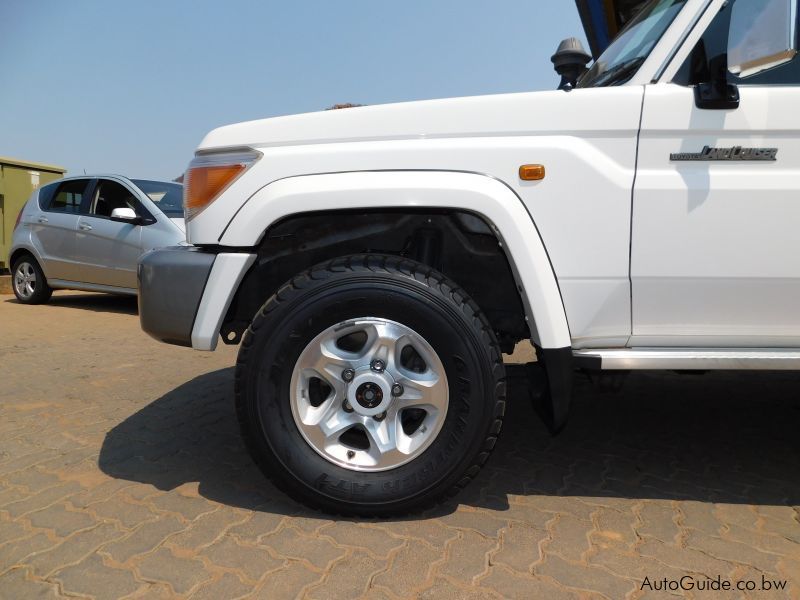 Toyota Land Cruiser V8 in Botswana