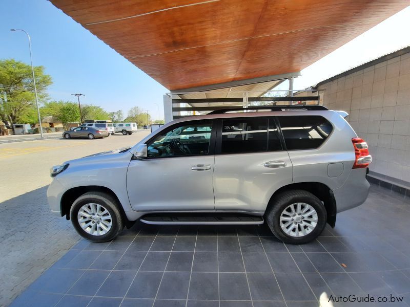 Toyota Prado 3.0 D4D VX A/T in Botswana