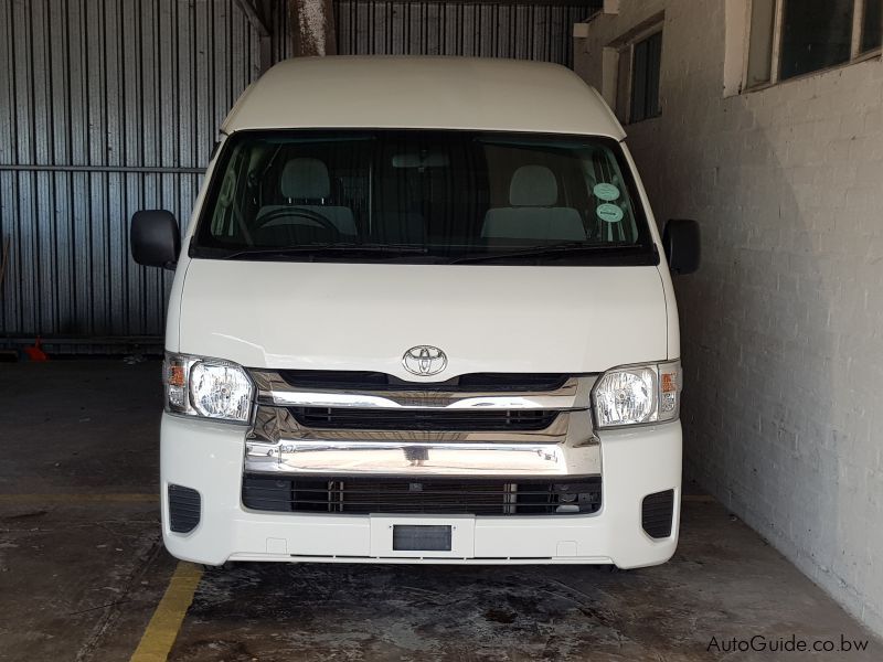 Toyota Quantum GL Bus 14 seater in Botswana