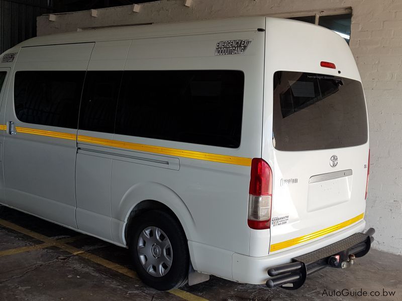 Toyota Quantum GL Bus 14 seater in Botswana