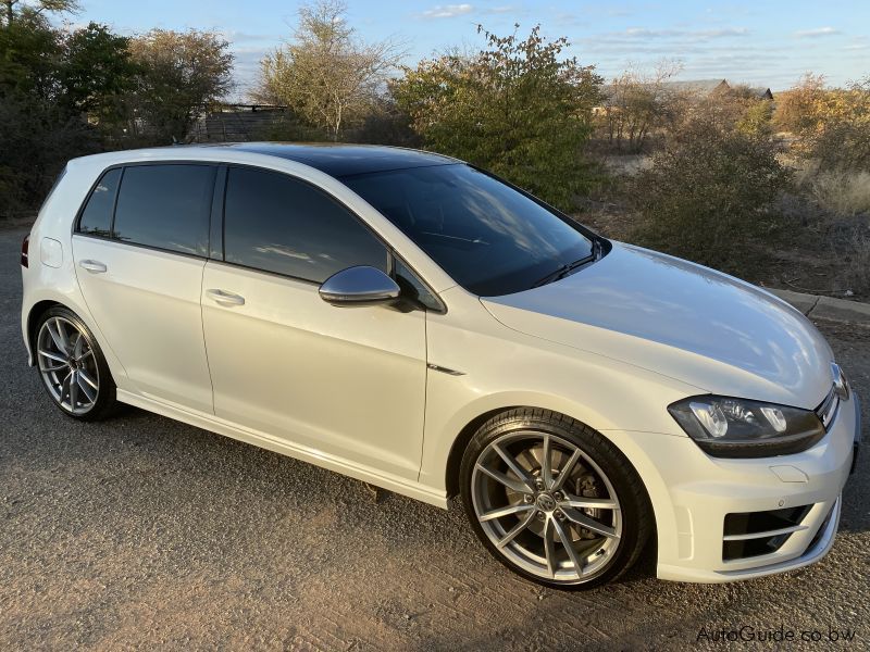 Volkswagen Golf 7 R in Botswana