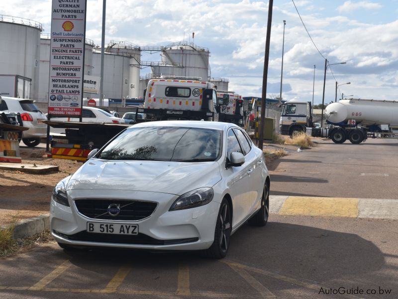 Volvo V40 T4 in Botswana