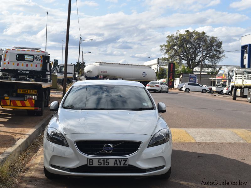 Volvo V40 T4 in Botswana