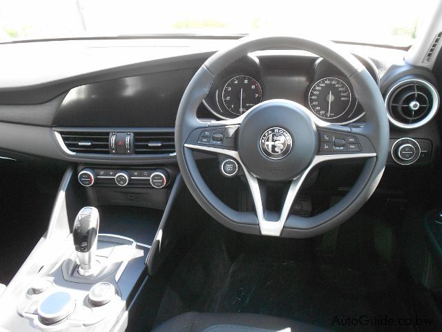 Gaborone Alfa Romeo Giulia Base