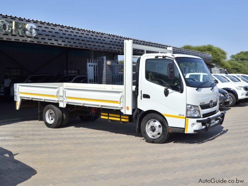 Hino 300 - 814 Drop Side in Botswana