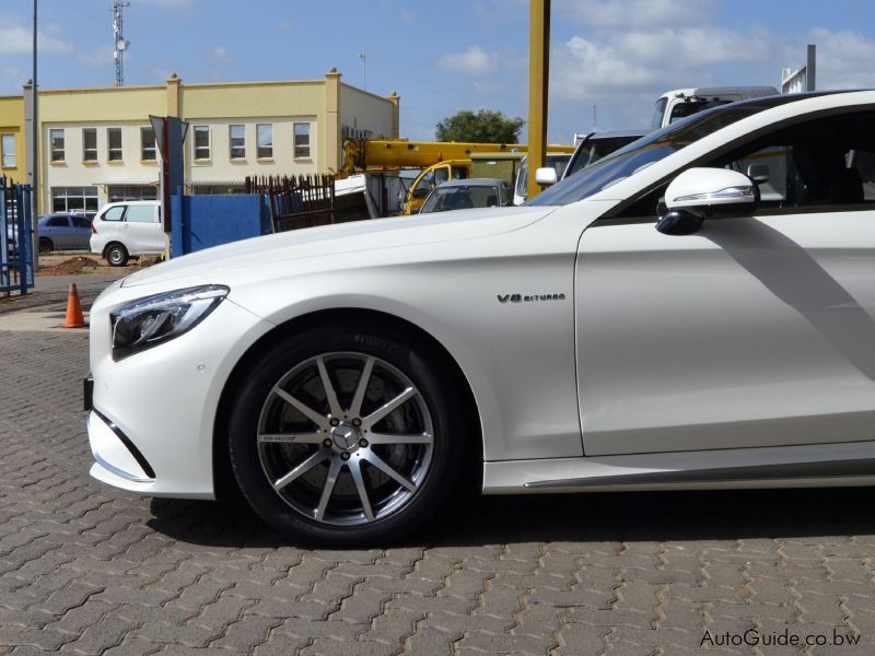 Mercedes-Benz S63 AMG V8 BiTurbo in Botswana