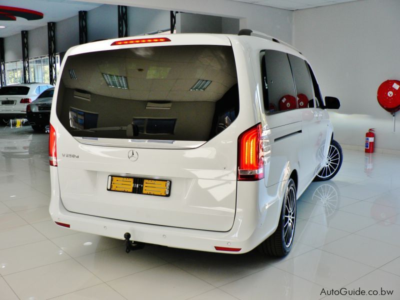 Mercedes-Benz V20 D in Botswana