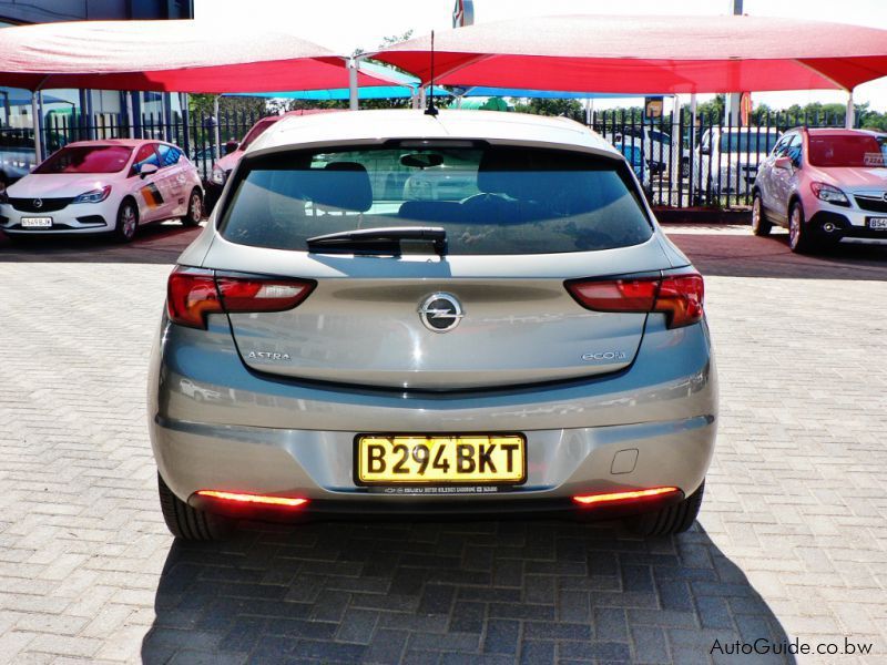 Opel Astra Eco Flex T in Botswana