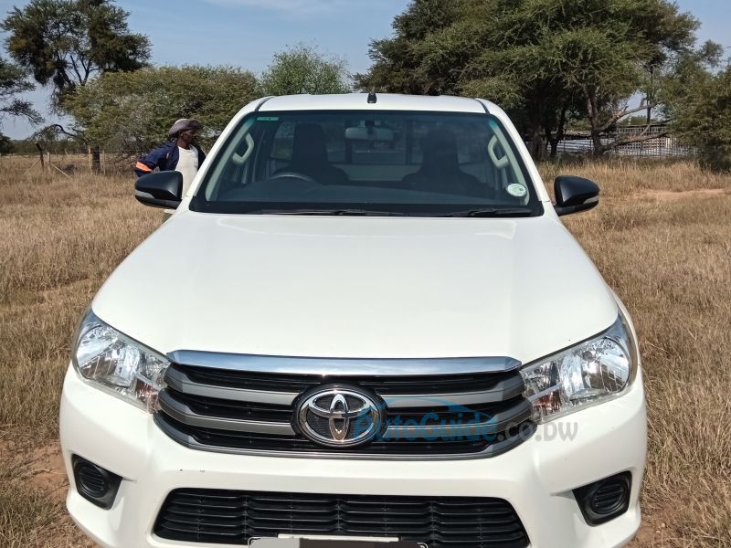 Toyota Hilux 2.4 G-D6 4x4 in Botswana