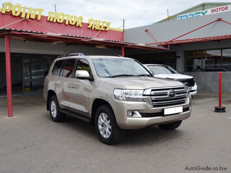 Toyota Land Cruiser 200 Series VX-R V8 in Botswana