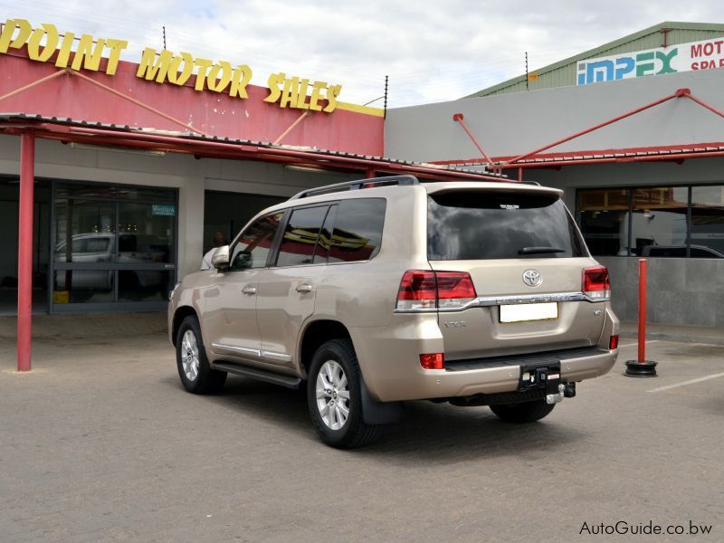 Toyota Land Cruiser 200 Series VX-R V8 in Botswana