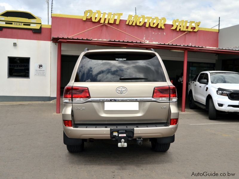 Toyota Land Cruiser 200 Series VX-R V8 in Botswana