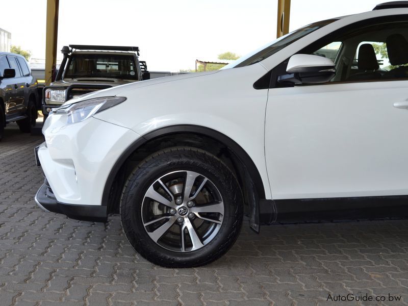 Toyota Rav4 GX in Botswana