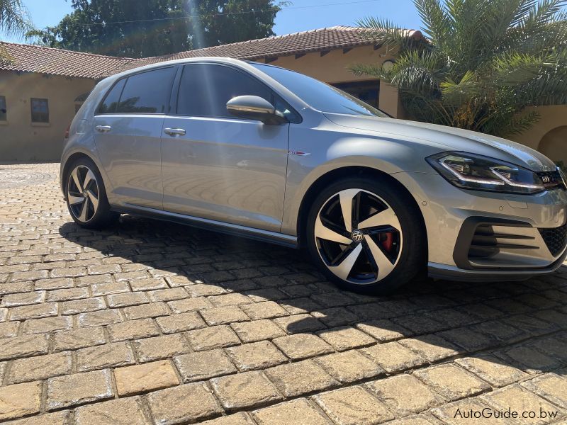 Volkswagen GOLF 7 GTI 7.5 in Botswana