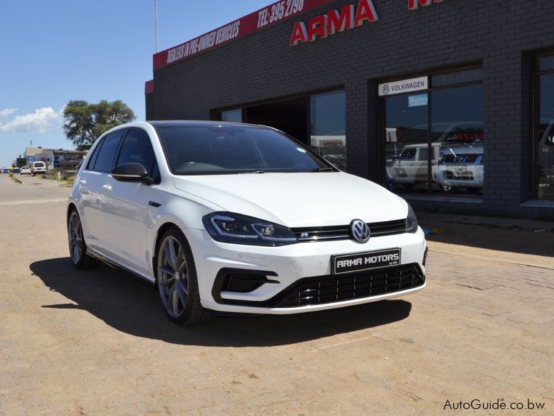 Volkswagen Golf 7.5 R in Botswana