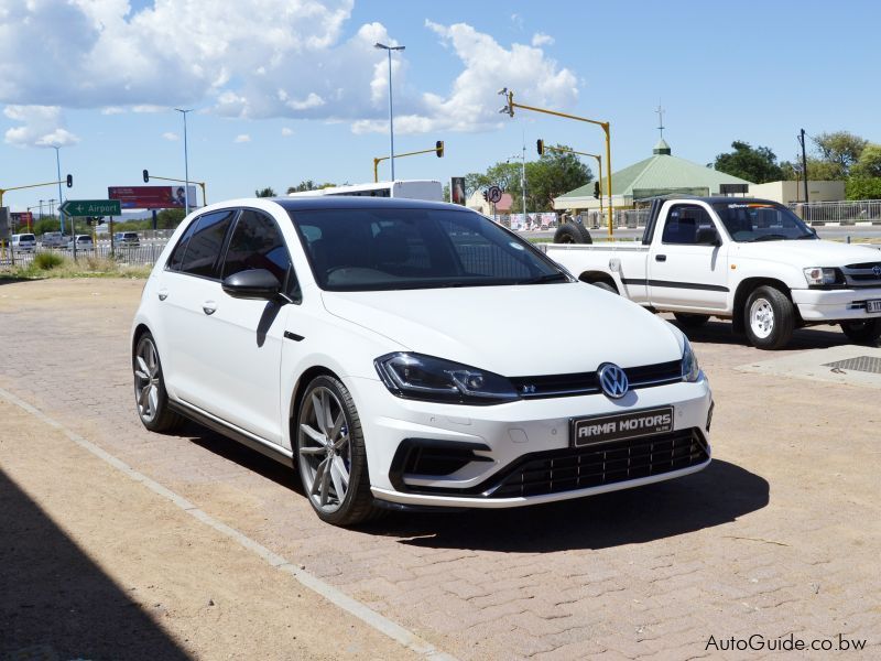 Volkswagen Golf 7.5 R in Botswana