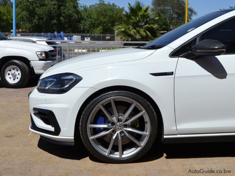 Volkswagen Golf 7.5 R in Botswana