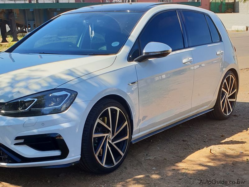 Volkswagen Golf 7.5 r in Botswana