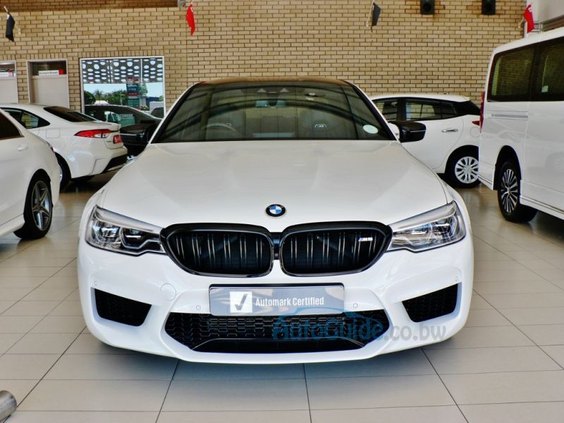 BMW M5 FO2 V8 in Botswana