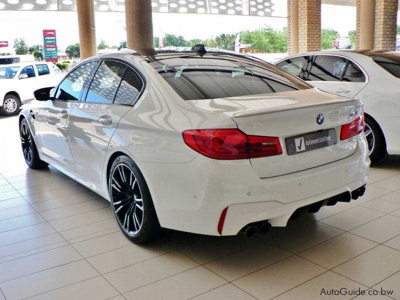 BMW M5 FO2 V8 in Botswana