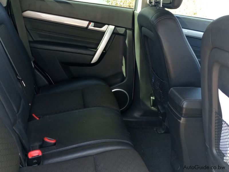 Chevrolet Captiva 2.4LT in Botswana