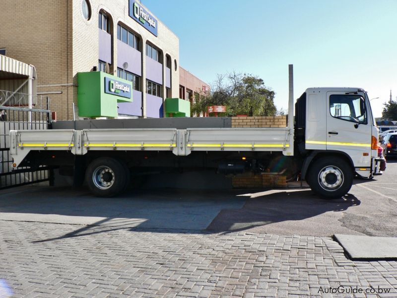 Hino 500 - 1326 Drop Side in Botswana