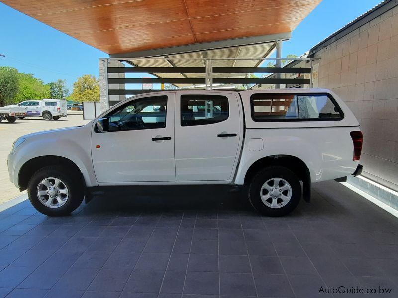 Isuzu KB D/C 250 4x4  in Botswana