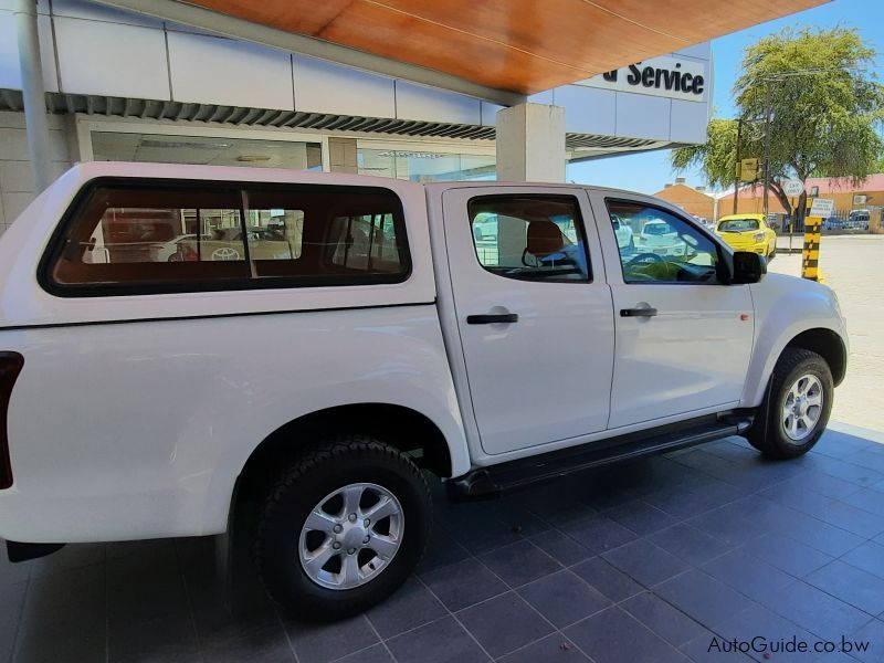 Isuzu KB D/C 250 4x4  in Botswana