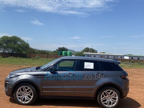 Land Rover Range Rover 2.00 TD4 in Botswana