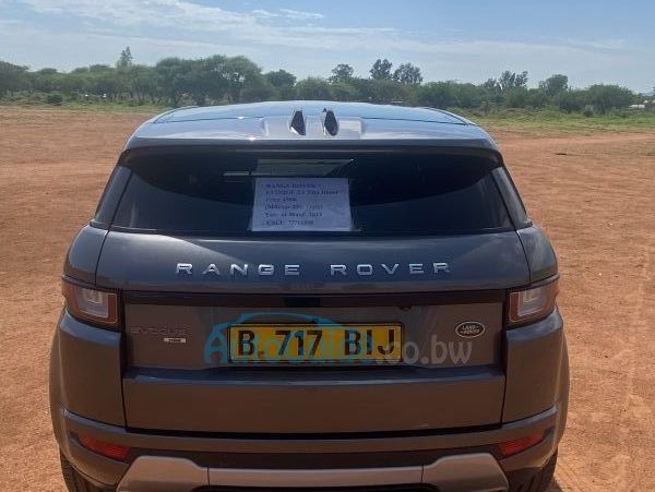 Land Rover Range Rover 2.00 TD4 in Botswana