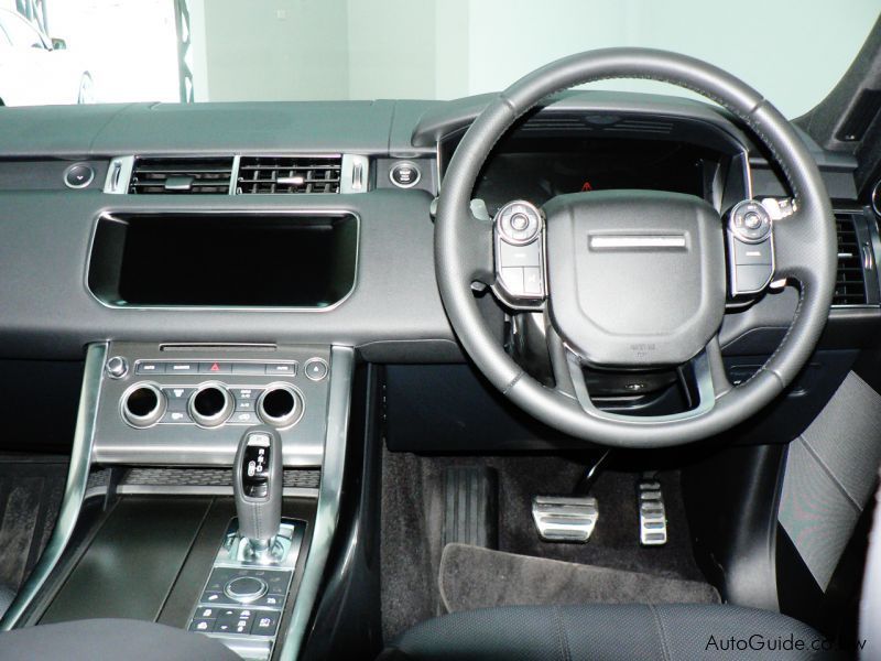 Land Rover Range Rover Lumma CLR RS Sport in Botswana