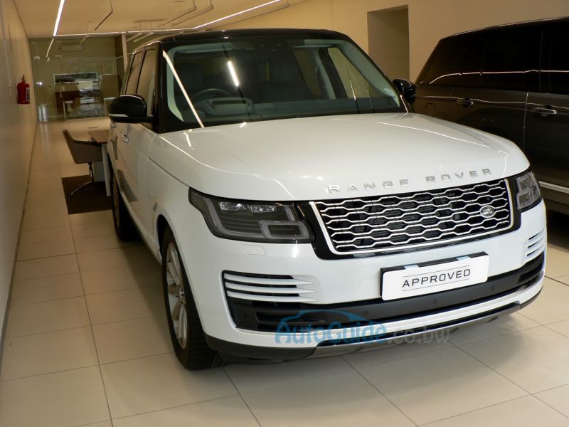 Land Rover Range Rover Vogue SE Supercharged  in Botswana