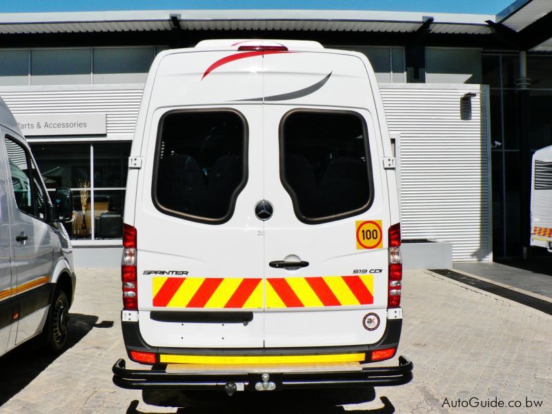 Mercedes-Benz Sprinter 519 XL CDi in Botswana