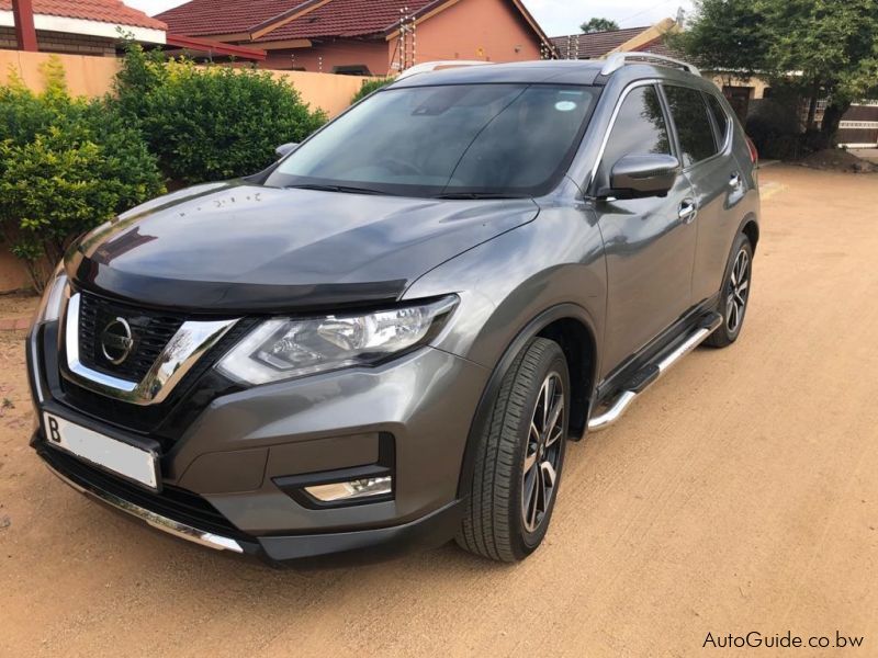 Nissan X-trail, Tekna in Botswana