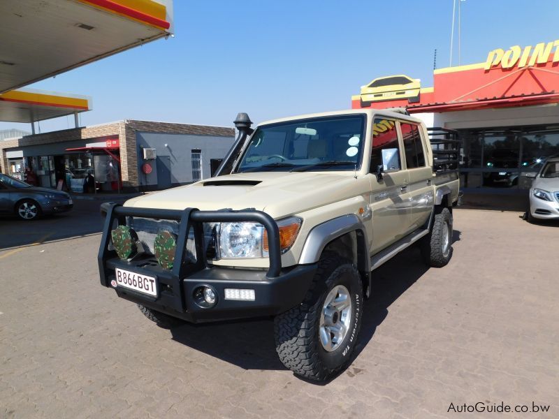 Toyota Land Cruiser LX in Botswana